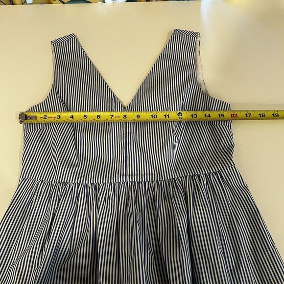 J. Crew Women's 2 Sleeveless Peplum Poplin Striped Top Blue White Double V Neck - Picture 7 of 8